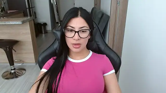 Charlotte cute18 online show from March 9, 2026, 5:49 pm