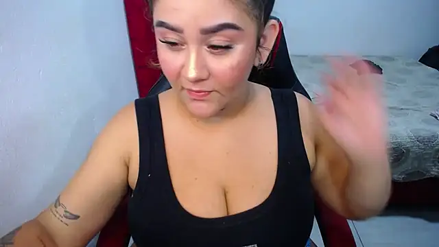 loly bigbooty4u online show from March 23, 2026, 4:34 am