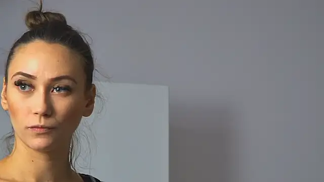 AliceMunro online show from September 14, 2025, 3:01 pm