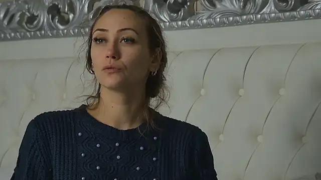 AliceMunro online show from October 4, 2025, 4:08 pm