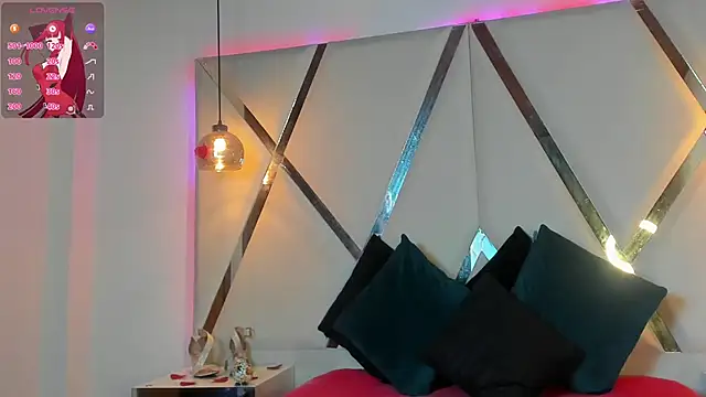 Snapshot of MarielQueenx chatting on March 3, 2025, 4:10 am MarielQueenx online show from March 3, 2025, 4:10 am