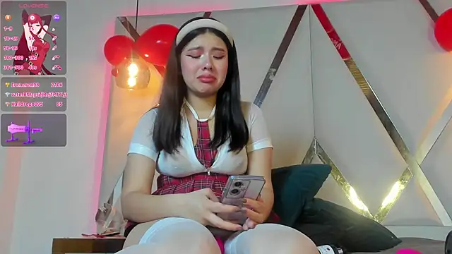 Snapshot of MarielQueenx chatting on March 1, 2025, 10:02 am MarielQueenx online show from March 1, 2025, 10:02 am