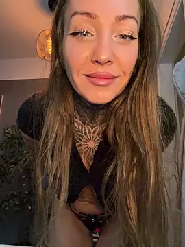 ElenaHaze online show from June 3, 2026, 9:21 am