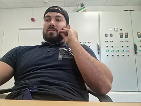Leonormaldick online show from June 2, 2026, 10:48 am