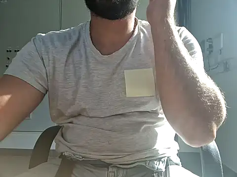 Leonormaldick online show from October 8, 2025, 1:34 pm