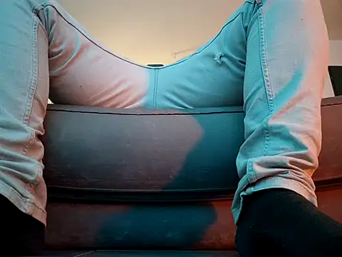 Leonormaldick online show from March 11, 2025, 12:17 pm