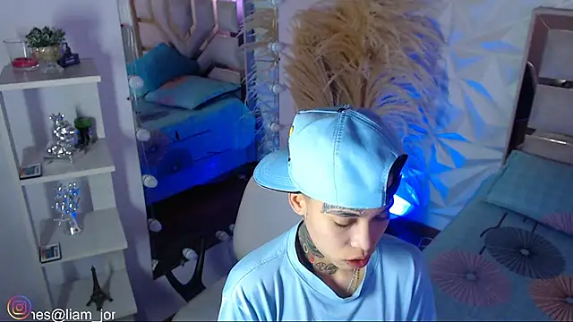 Jonesliam23 online show from February 25, 2026, 8:19 pm