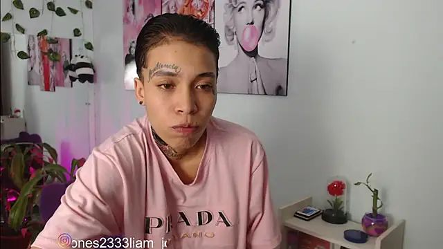 Jonesliam23 online show from March 17, 2025, 7:15 pm