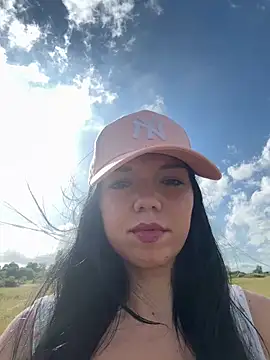 Snapshot of Vanesskaa chatting on June 12, 2026, 5:10 pm Vanesskaa online show from June 12, 2026, 5:10 pm
