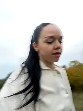 Vanesskaa online show from October 13, 2025, 4:52 pm