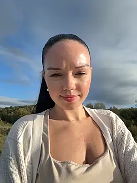 Vanesskaa online show from October 6, 2025, 3:35 pm