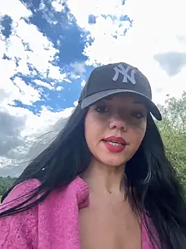 Snapshot of Vanesskaa chatting on June 8, 2026, 3:01 pm Vanesskaa online show from June 8, 2026, 3:01 pm