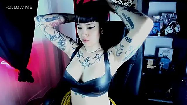 Demongirl6666 online show from April 24, 2026, 7:32 am