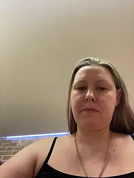 Snapshot of ISSexy chatting on February 20, 2026, 2:41 am ISSexy online show from February 20, 2026, 2:41 am