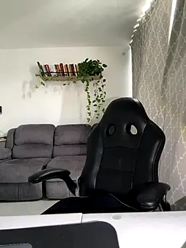 Liissa cute  online show from September 15, 2025, 8:53 pm