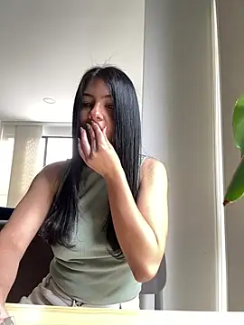 Liissa cute  online show from August 5, 2026, 4:45 pm