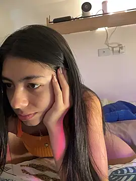 Liissa cute  online show from April 29, 2026, 7:42 pm