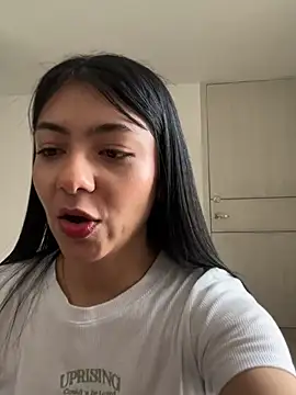 Liissa cute  online show from July 27, 2026, 9:11 pm