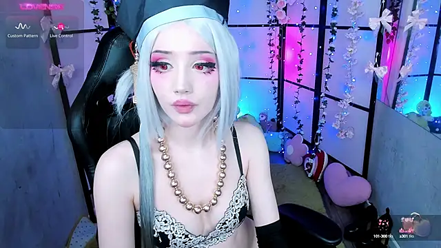 LilithLin online show from February 5, 2025, 4:27 am