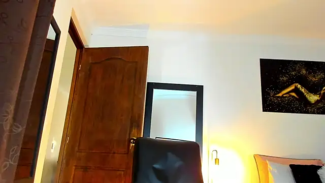 KimberlyBanks2 online show from September 19, 2025, 3:05 pm