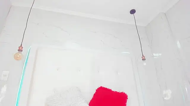 emilyadams0 online show from October 4, 2025, 10:55 pm