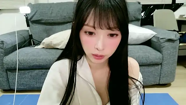 Snapshot of dalichuru chatting on March 19, 2026, 2:50 pm dalichuru online show from March 19, 2026, 2:50 pm