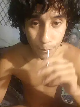 pedrodavid  online show from April 23, 2026, 11:50 pm