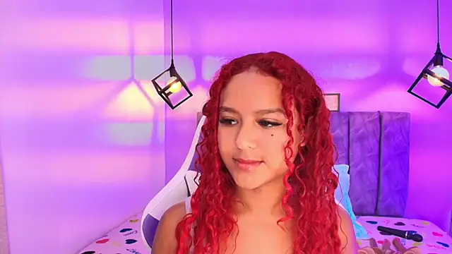 Sophiee Velvet online show from October 3, 2025, 4:08 pm