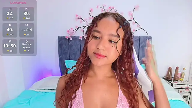 Sophiee Velvet online show from April 22, 2026, 4:47 pm