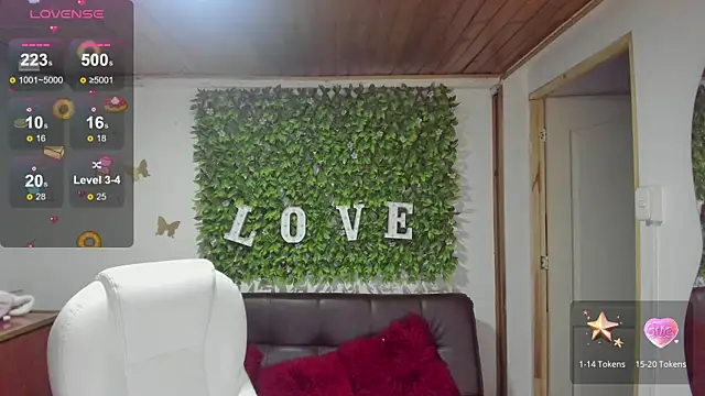 Enma  clark online show from March 17, 2025, 7:26 pm