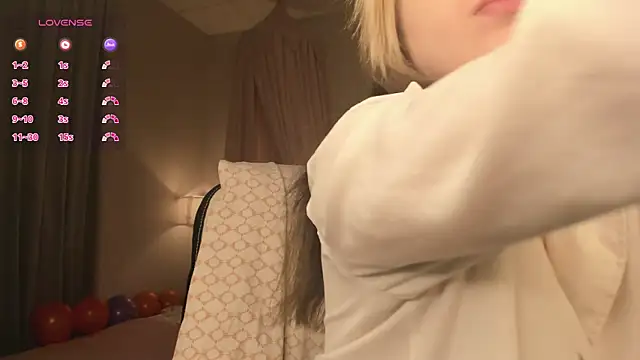 Vanessa Walters online show from October 26, 2025, 2:56 am