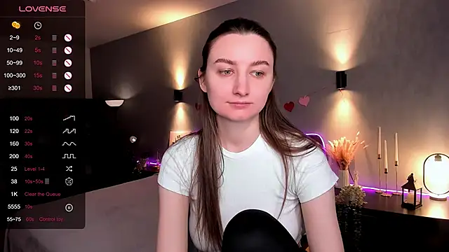 annacooleman online show from April 22, 2026, 2:07 am
