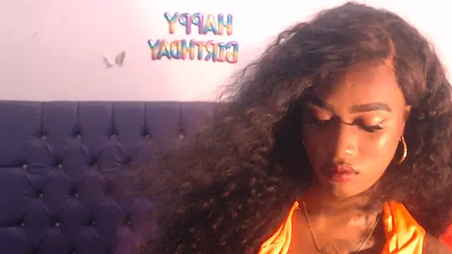 Queennwenn online show from November 2, 2025, 12:37 am