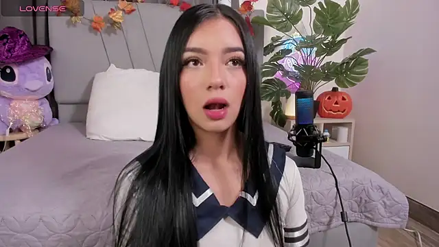 emy bonita1 online show from October 28, 2025, 11:58 pm