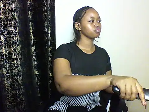 Candii wet  online show from September 13, 2025, 6:30 pm