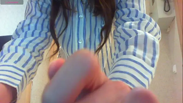 Snapshot of khu_yam chatting on November 1, 2025, 6:24 pm khu yam online show from November 1, 2025, 6:24 pm