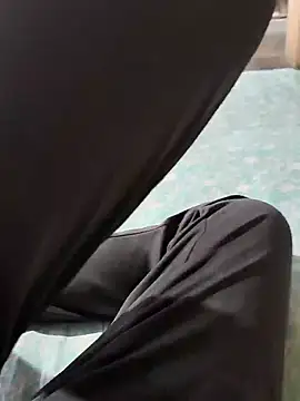 PRIYANHUxh online show from April 9, 2026, 6:41 am