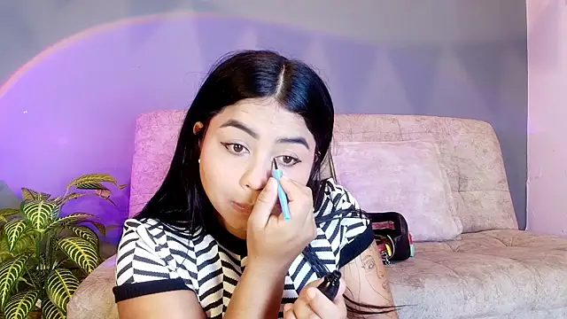 jade brunnette online show from June 18, 2026, 10:59 pm