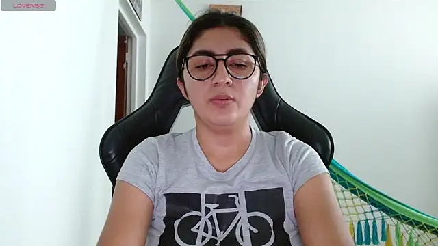 Snapshot of danna_peterson1 chatting on March 20, 2026, 8:32 pm danna peterson1 online show from March 20, 2026, 8:32 pm