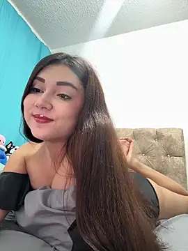 Snapshot of mia_cooper_24 chatting on June 18, 2026, 2:32 am mia cooper 24 online show from June 18, 2026, 2:32 am