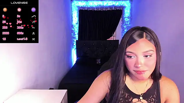 Mariana Hasper  online show from February 15, 2025, 10:42 pm