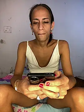 AlexaWarner online show from July 2, 2026, 12:00 am