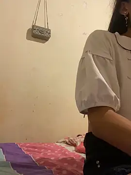 Snapshot of AlexaWarner chatting on February 20, 2026, 4:09 pm AlexaWarner online show from February 20, 2026, 4:09 pm