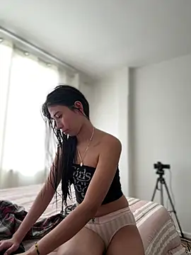 Snapshot of AlessiaVix chatting on February 11, 2026, 5:02 pm AlessiaVix online show from February 11, 2026, 5:02 pm