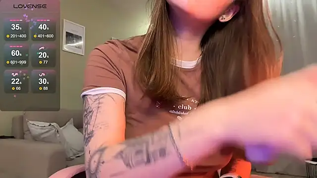 Snapshot of Eva_Eva_ chatting on January 21, 2025, 11:02 pm Eva Eva online show from January 21, 2025, 11:02 pm