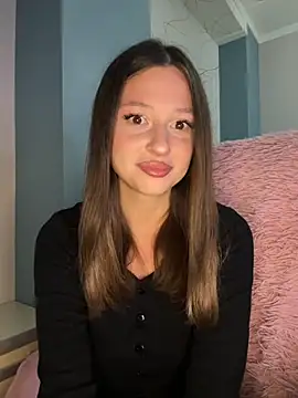 Kimsweet7 online show from October 6, 2025, 6:08 pm