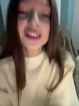 Kimsweet7 online show from November 12, 2025, 6:23 pm