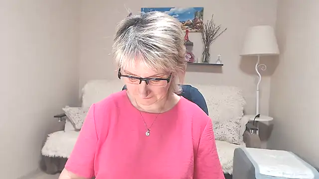 Snapshot of FleurMays chatting on May 28, 2026, 3:58 am FleurMays online show from May 28, 2026, 3:58 am