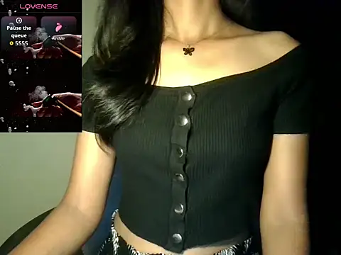 glowybekwa online show from March 4, 2026, 6:37 pm