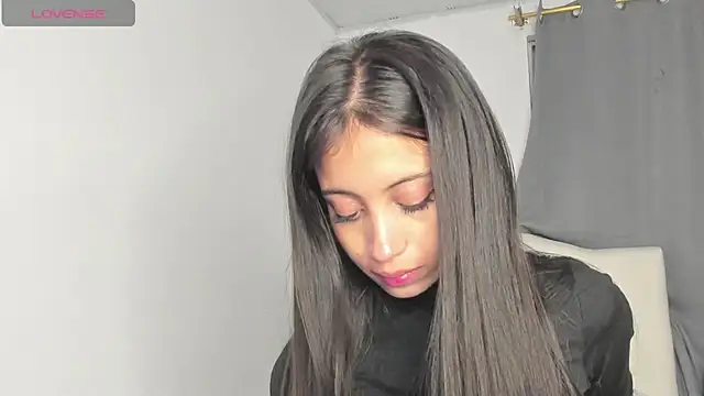 Loren parissi online show from December 4, 2024, 2:58 am